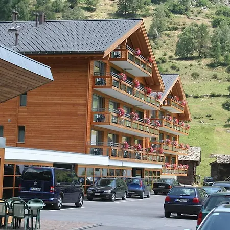 Hotel Welcome By Taescherhof Tasch